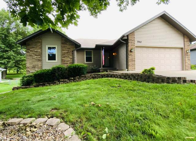 Property at 540 S Hickory Dr, Springfield, MO 65809, 4 beds, 3 baths