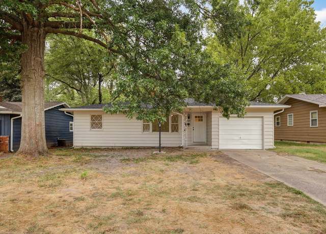 Property at 2641 E Grand St, Springfield, MO 65804, 3 beds, 1 bath