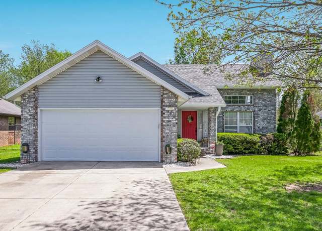 Property at 730 S Duke Ave, Springfield, MO 65802, 3 beds, 2 baths