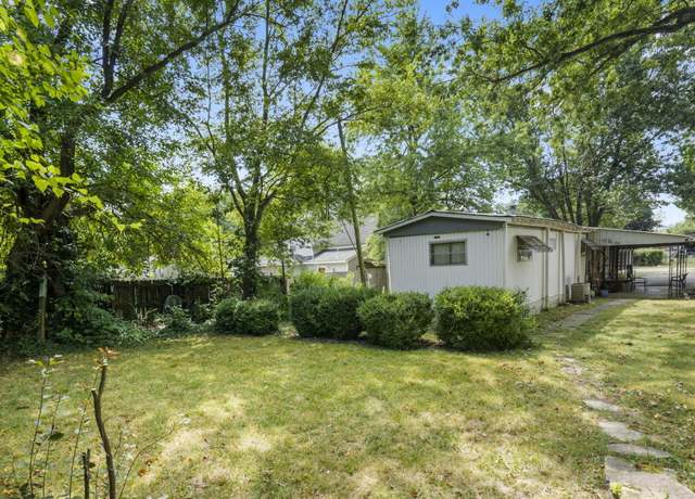 Property at 203 W Lyon St, Marionville, MO 65705, 2 beds, 1 bath