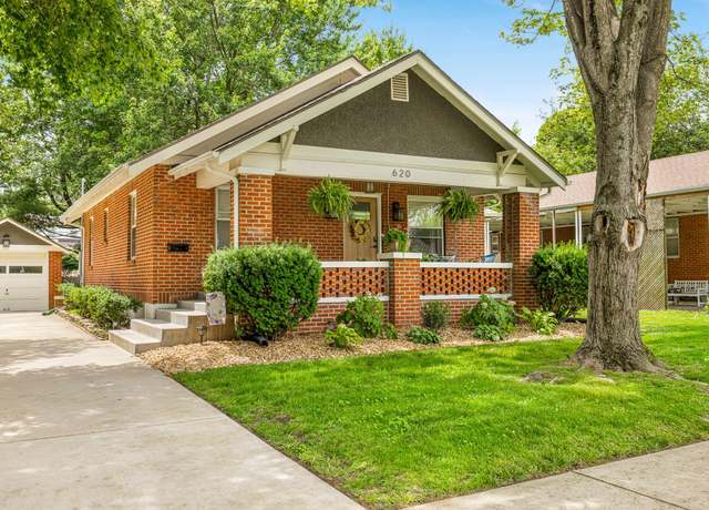 Property at 620 E Stanford St, Springfield, MO 65807, 2 beds, 1 bath