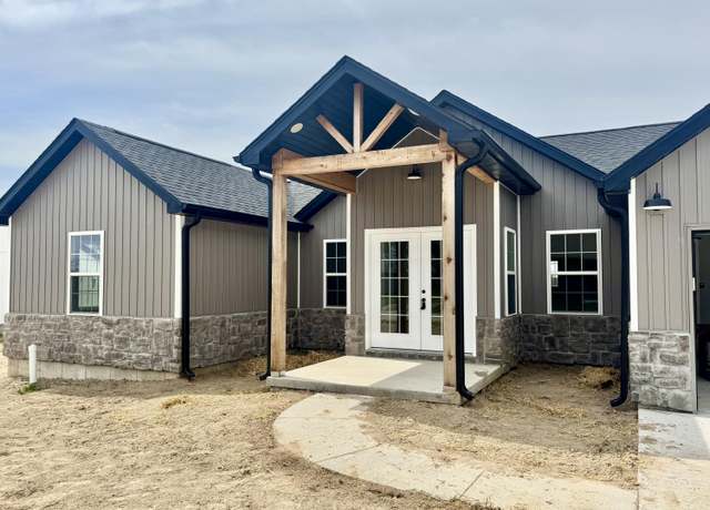 Property at 2605 Country Dr, Mountain Grove, MO 65711, 3 beds, 2 baths