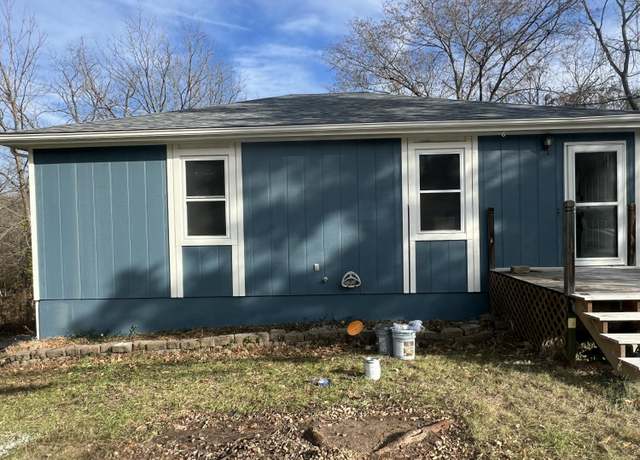 Property at 1106 S 9th St, Ozark, MO 65721, 3 beds, 2 baths