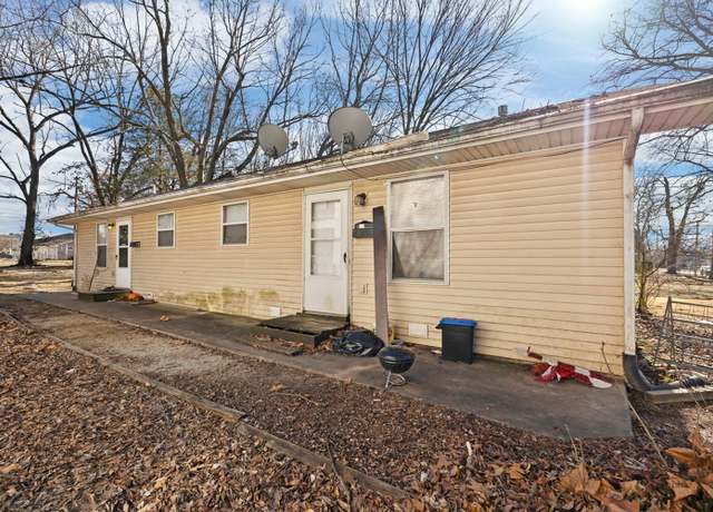 Property at 1218 N Rogers Ave, Springfield, MO 65802, 8 beds, 1 bath