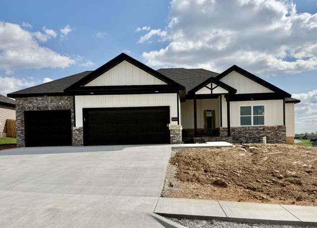 Property at 2608 W Goldfinch Dr, Ozark, MO 65721, 3 beds, 2 baths