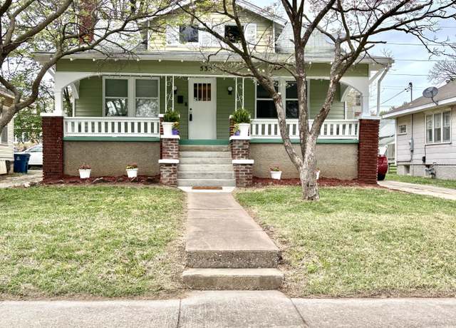 Property at 535 E Normal St, Springfield, MO 65807, 4 beds, 2.5 baths