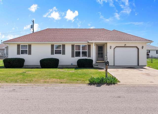 Property at 1220 Lacy Dr, Lebanon, MO 65536, 3 beds, 2 baths