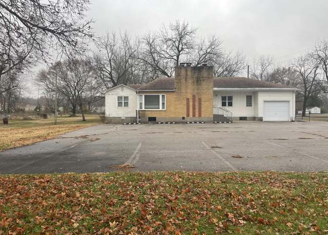 Property at 83 South Main, Cassville, MO 65625, 3 beds, 1 bath