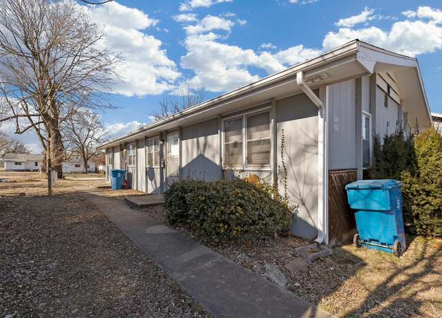 Property at 945 947 S Fort Ave, Springfield, MO 65806, 4 beds, 1 bath