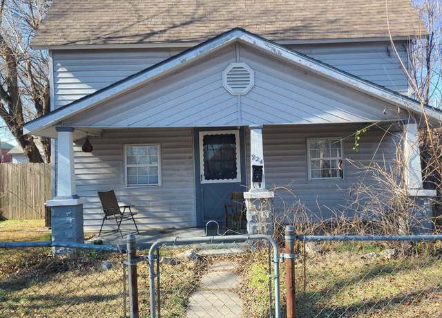 Property at 924 S Picher Ave, Joplin, MO 64801, 3 beds, 1.5 baths