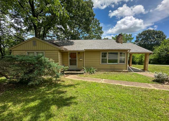 Property at 224 N Utah St, West Plains, MO 65775, 3 beds, 2 baths