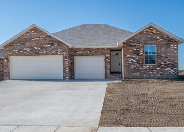 Property at 3860 W Riley St, Bolivar, MO 65613, 3 beds, 2 baths