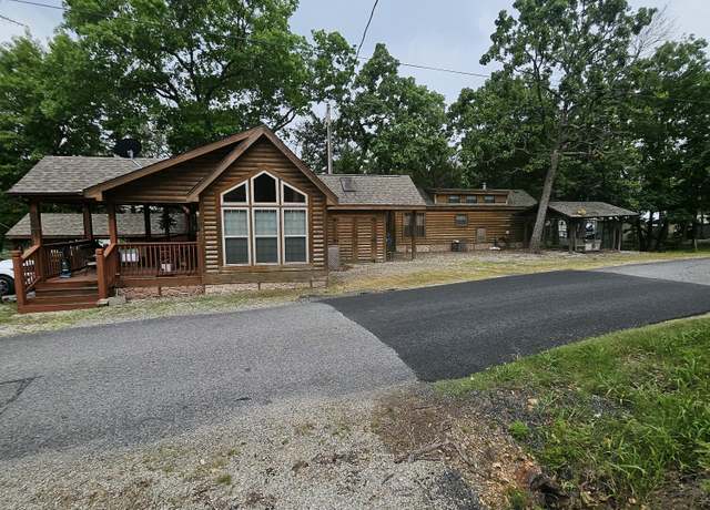 Property at 462 Jellystone Ave, Hollister, MO 65672, 2 beds, 2.5 baths