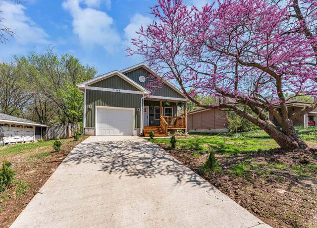 Property at 2104 N Marion Ave, Springfield, MO 65803, 3 beds, 2 baths