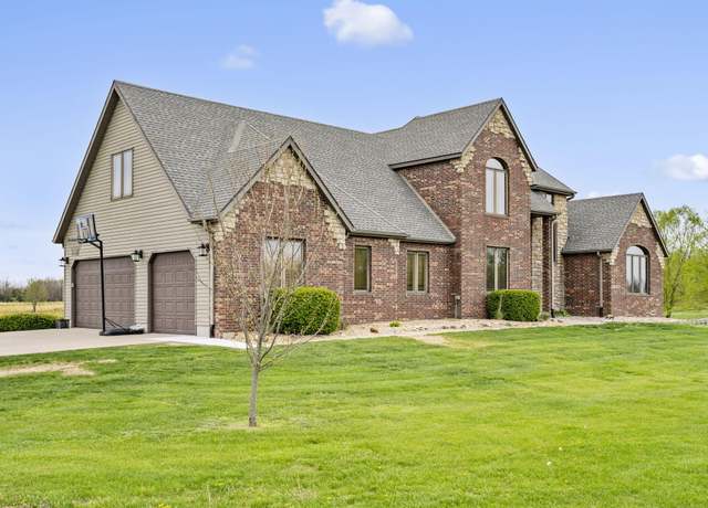 Property at 110 Castlekeep Dr, Rogersville, MO 65742, 5 beds, 3.5 baths