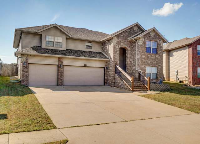 Property at 4515 W Greenridge St, Springfield, MO 65807, 4 beds, 3 baths