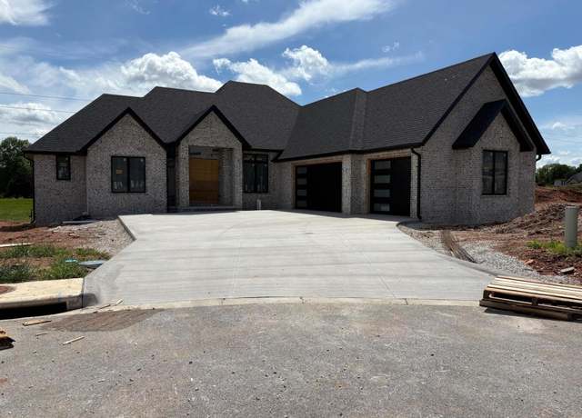 Property at 2025 N Unbridled Ct, Springfield, MO 65802, 4 beds, 2 baths