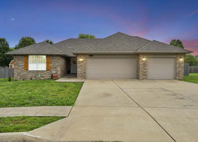 Property at 4200 N Mead Dr, Ozark, MO 65721, 4 beds, 2 baths
