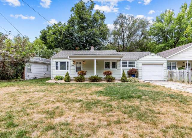 Property at 740 W Tracy St, Springfield, MO 65807, 2 beds, 1 bath