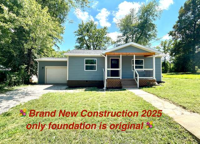 Property at 324 W North St, Mountain Grove, MO 65711, 3 beds, 2 baths