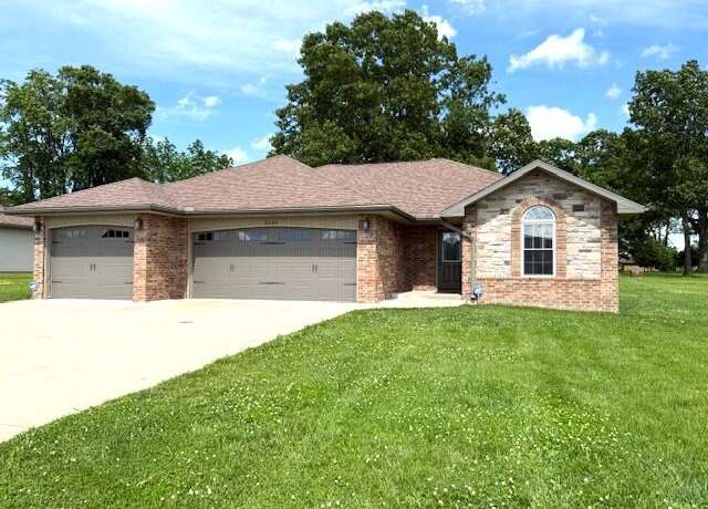 Property at 2604 Country Dr, Mountain Grove, MO 65711, 3 beds, 2 baths