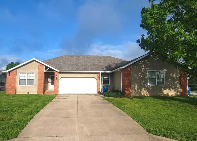 Property at 501 A & B S James St, Nixa, MO 65714, 5 beds, 2 baths