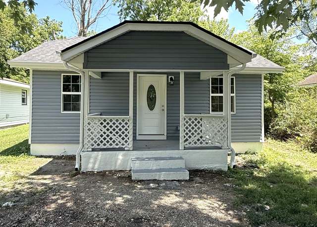 Property at 1324 N Wabash Ave, Springfield, MO 65802, 3 beds, 1 bath