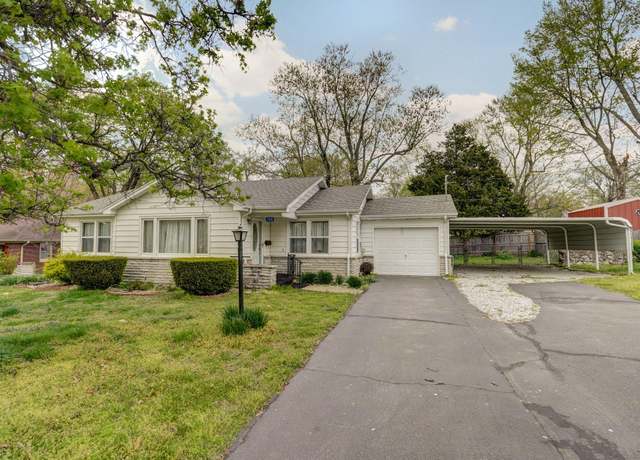 Property at 312 S Park Ave, Aurora, MO 65605, 3 beds, 1.5 baths