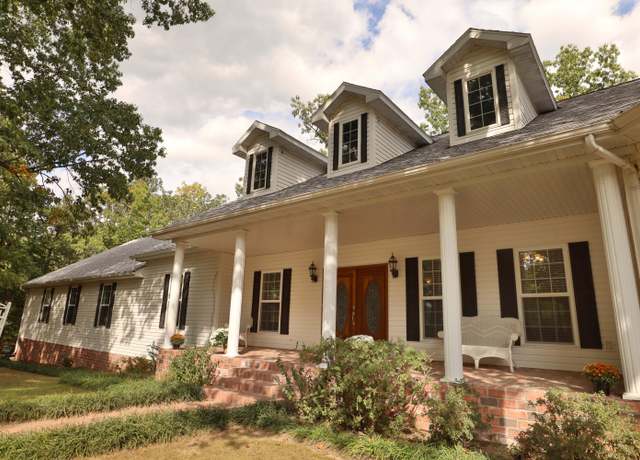 Property at 607 Sumac Ln, Marshfield, MO 65706, 8 beds, 5 baths