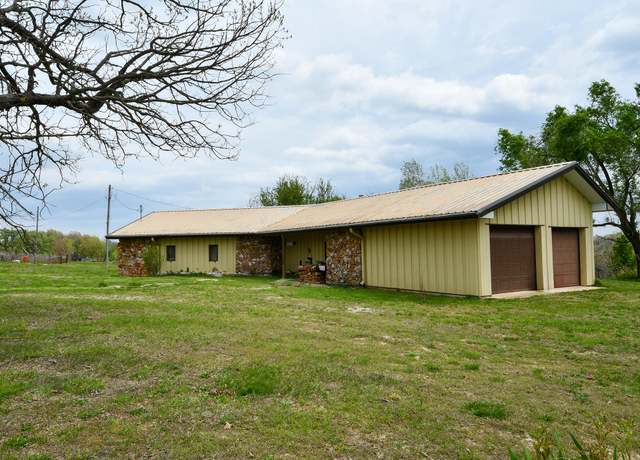 Property at 8100 Creek Rd, Hartville, MO 65667, 4 beds, 2.5 baths