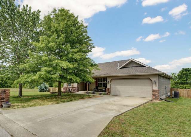 Property at 309 Union Hill St, Clever, MO 65631, 3 beds, 2 baths