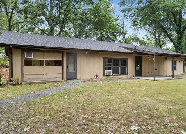 Property at 524 Shady Oak Ln, Reeds Spring, MO 65737, 3 beds, 1.5 baths