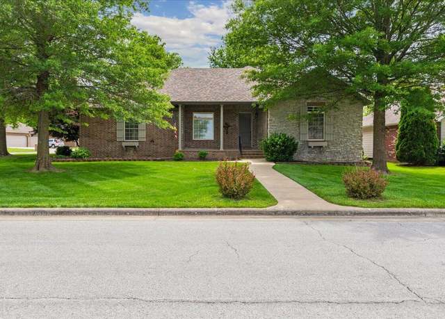 Property at 3236 W Camino Alto St, Springfield, MO 65810, 3 beds, 2 baths