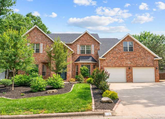 Property at 230 Country Bluff Dr, Branson, MO 65616, 4 beds, 3.5 baths