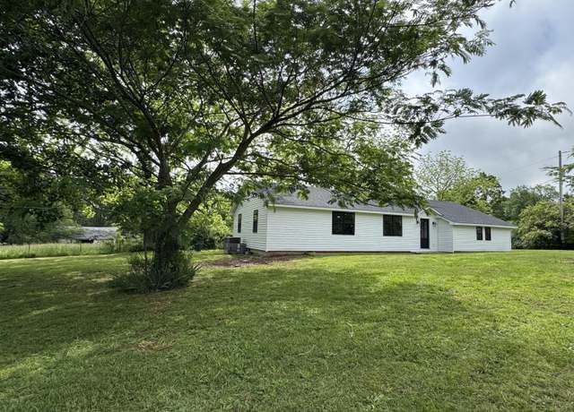 Property at 8574 County Road 6890, West Plains, MO 65775, 3 beds, 2 baths