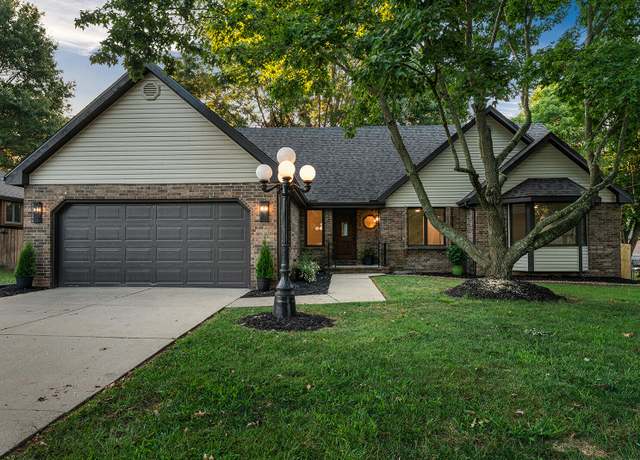Property at 2340 S Nolting Ave, Springfield, MO 65807, 4 beds, 3.5 baths