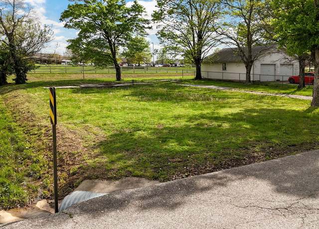 Property at 329 E Alice St, Mt Vernon, MO 65712