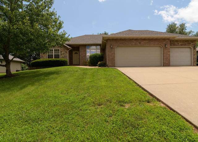 Property at 3864 W Village Ter, Springfield, MO 65810, 3 beds, 2 baths