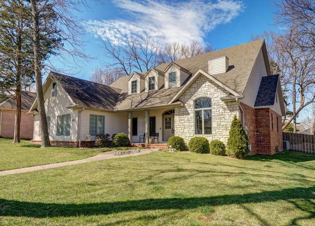 Property at 3931 E Stanford St, Springfield, MO 65809, 4 beds, 3.5 baths