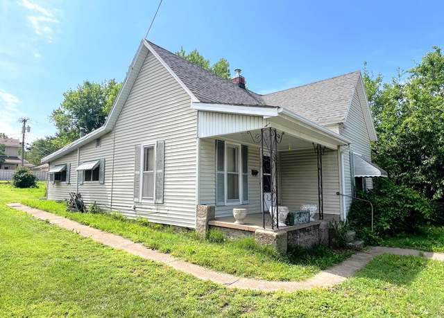 Property at 304 Frisco St, Monett, MO 65708, 2 beds, 1 bath