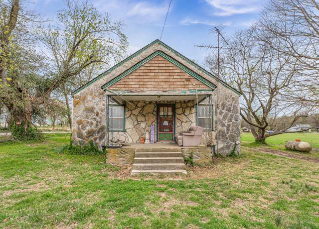 Property at 11669 2nd St, Mt Vernon, MO 65712, 2 beds, 1 bath
