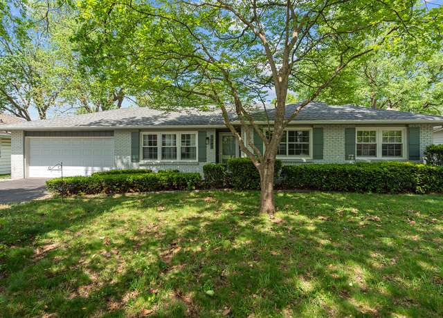 Property at 1343 E Greenwood St, Springfield, MO 65804, 3 beds, 2 baths