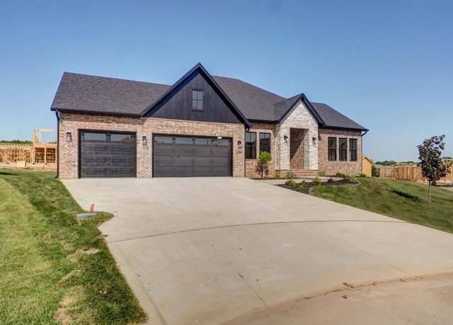 Property at 5087 E Ferdinand Ct, Springfield, MO 65802, 4 beds, 2.5 baths