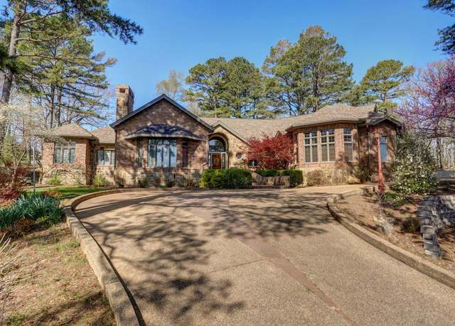 Property at 1005 Pine Ave, Cabool, MO 65689, 3 beds, 3 baths