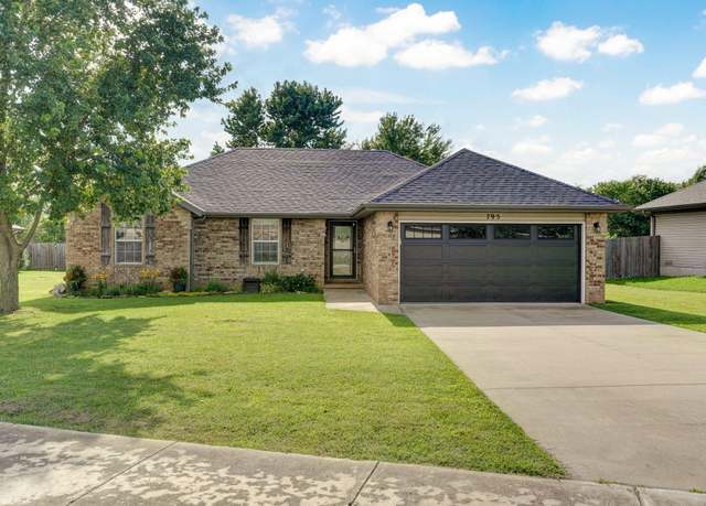 Property at 795 S Saratoga St, Willard, MO 65781, 3 beds, 2 baths