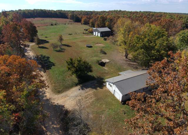 Property at 8969 County Road 445, Winona, MO 65588, 4 beds, 2 baths