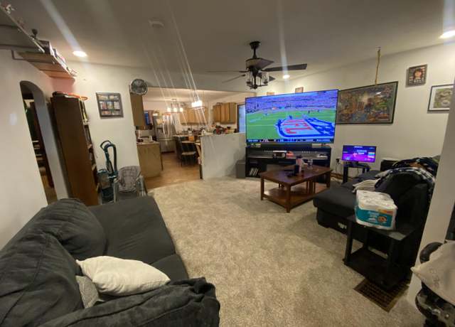 Property at 828 S Glenn Ave, Springfield, MO 65802, 5 beds, 1 bath