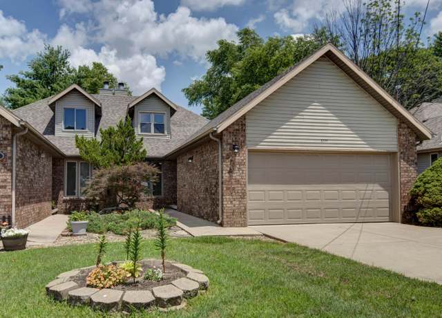 Property at 3229 W Hanover St, Springfield, MO 65807, 3 beds, 3 baths