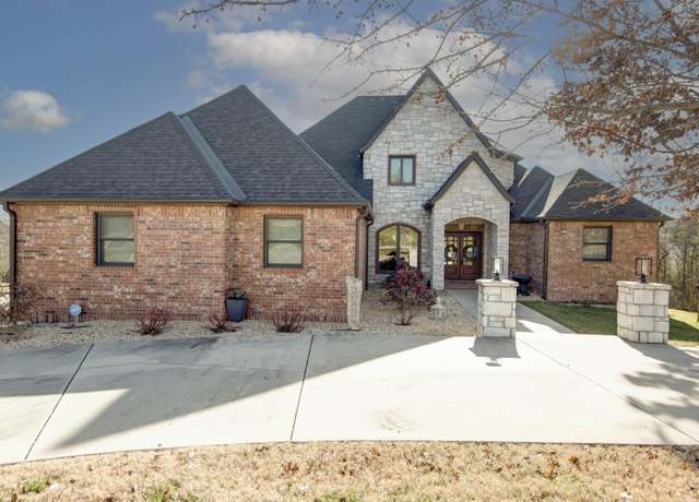Property at 136 Roark Hills Dr, Branson, MO 65616, 5 beds, 4.5 baths