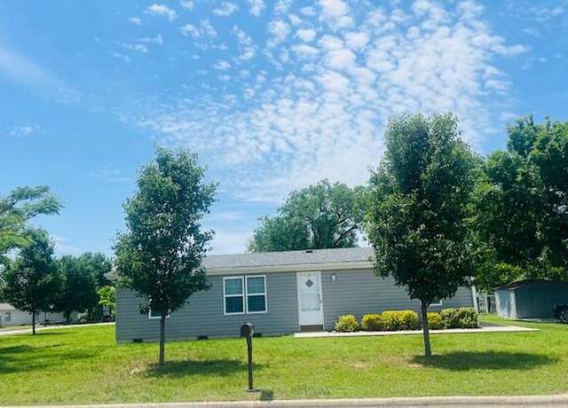 Property at 110 Brianna Dr, Hollister, MO 65672, 3 beds, 2 baths